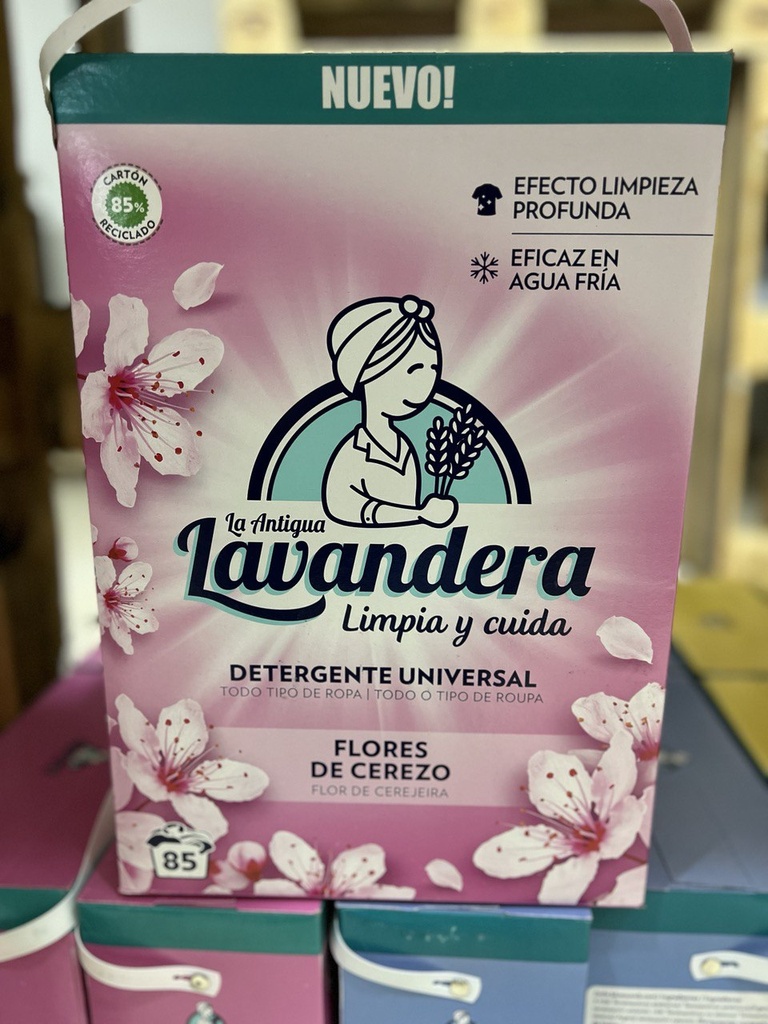 Порошок Lavandera 4,675 (85) FloresDeCerezo (рожева)